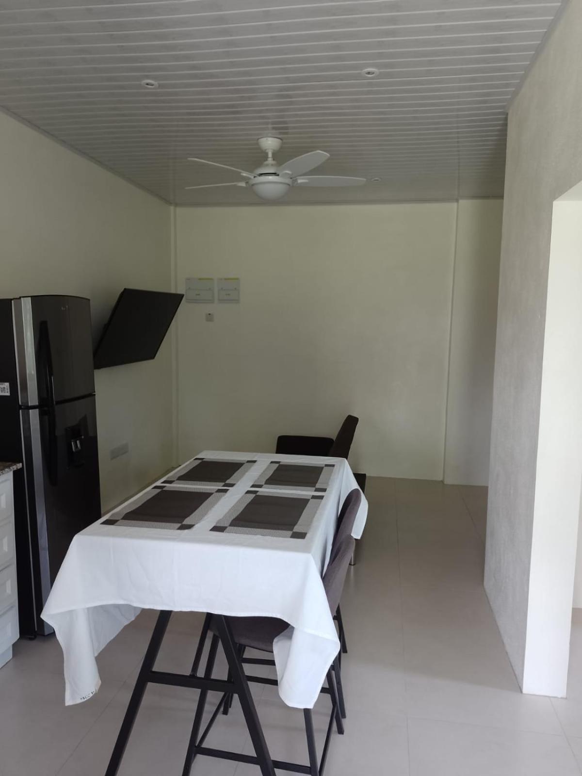 Tranquility Suites- Feels Like Home Choiseul Habitación foto